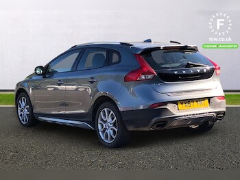 Used Volvo V40 2017 for sale - 78794361: Photo