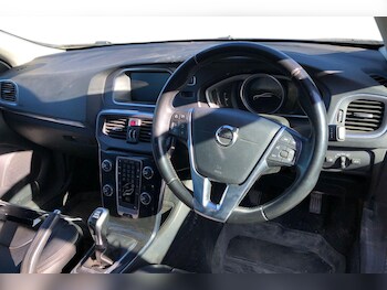 Used Volvo V40 2017 for sale - 78794361: Photo