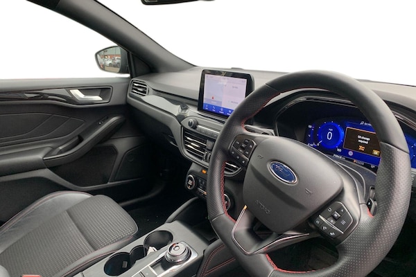 Used Ford Focus 2021 for sale - 76158086: Photo 3