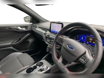 Used Ford Focus 2021 for sale - 76158086: Photo 3