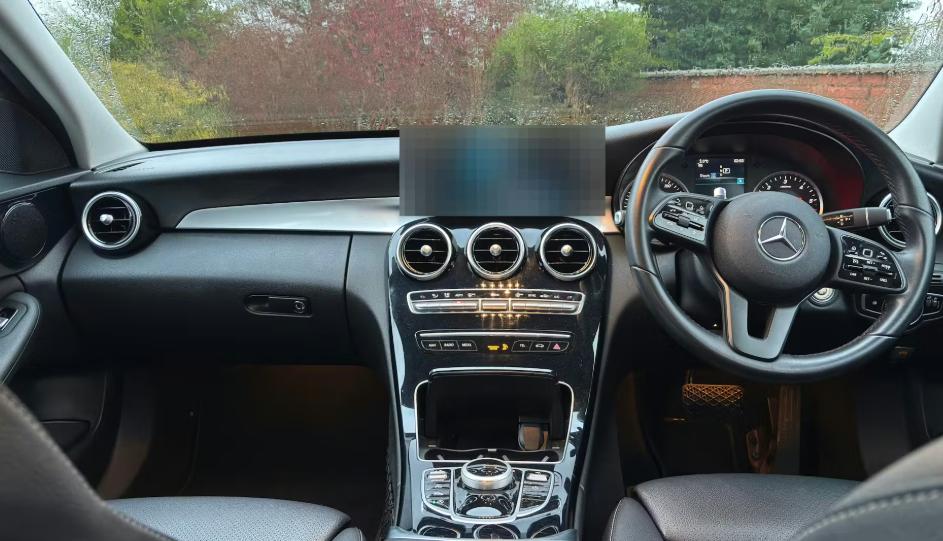 Used Mercedes-Benz C Class 2019 for sale - 77262600: Photo 3