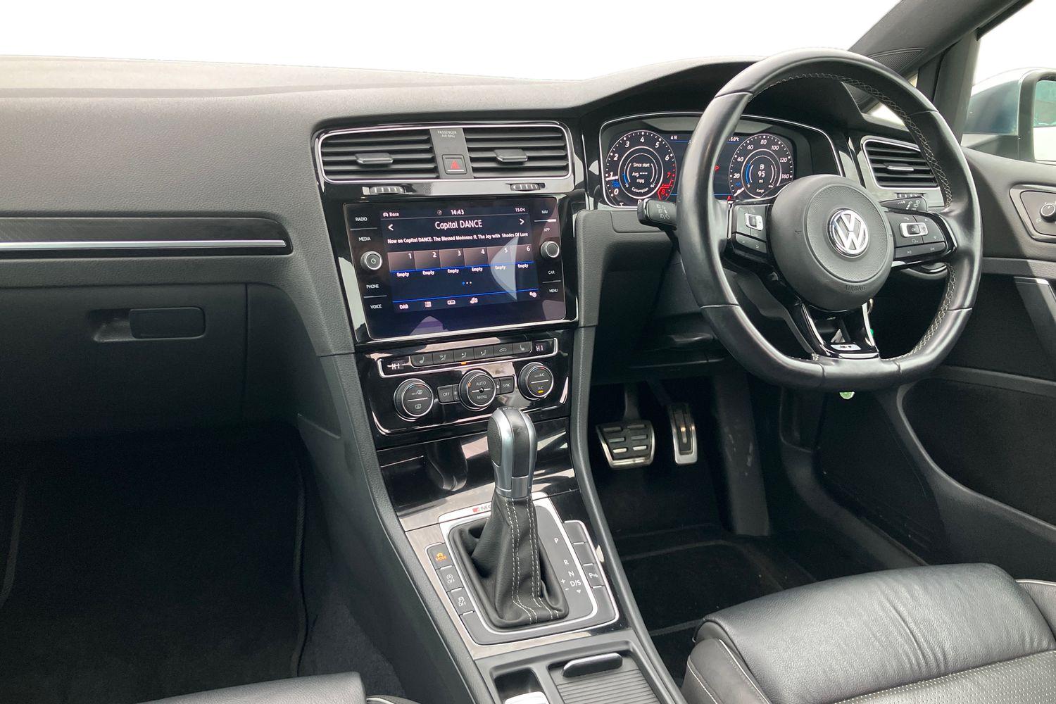 Used Volkswagen Golf 2018 for sale - 77914374: Photo 4