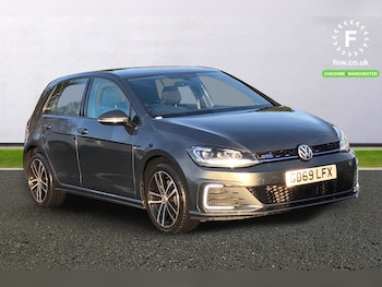 Used Volkswagen Golf 2020 for sale - 76922880: Photo