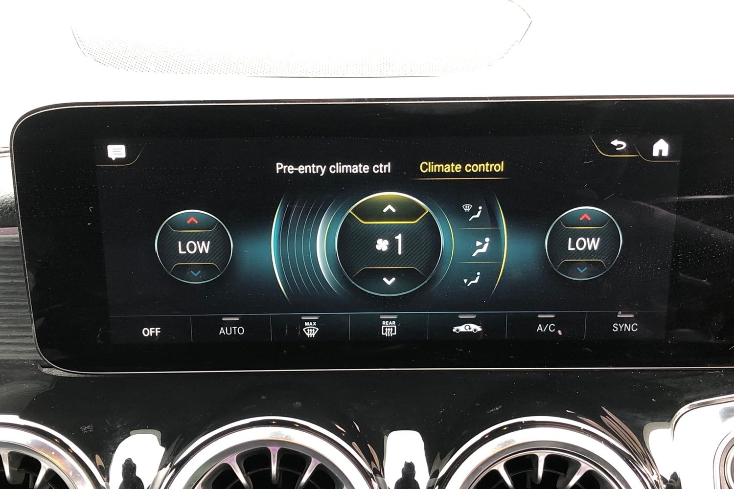 Used Mercedes-Benz EQB 2023 for sale - 77527477: Photo 19