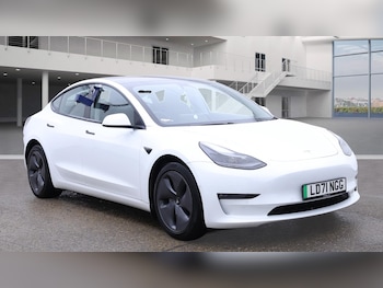 Tesla - Model 3