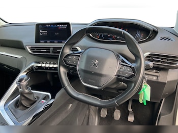 Used Peugeot 5008 2019 for sale - 75987593: Photo