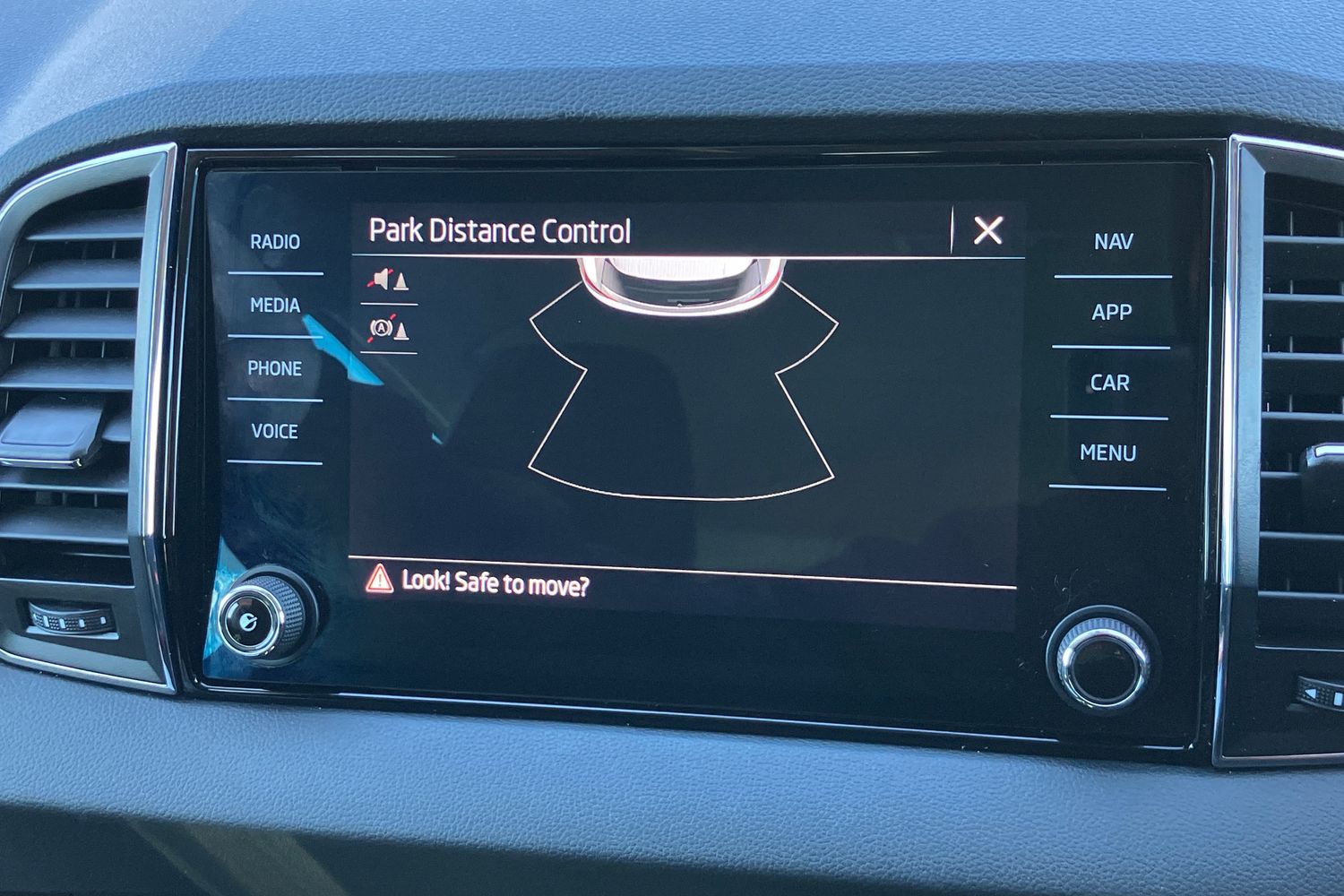 Used Skoda Karoq 2023 for sale - 76509156: Photo 12