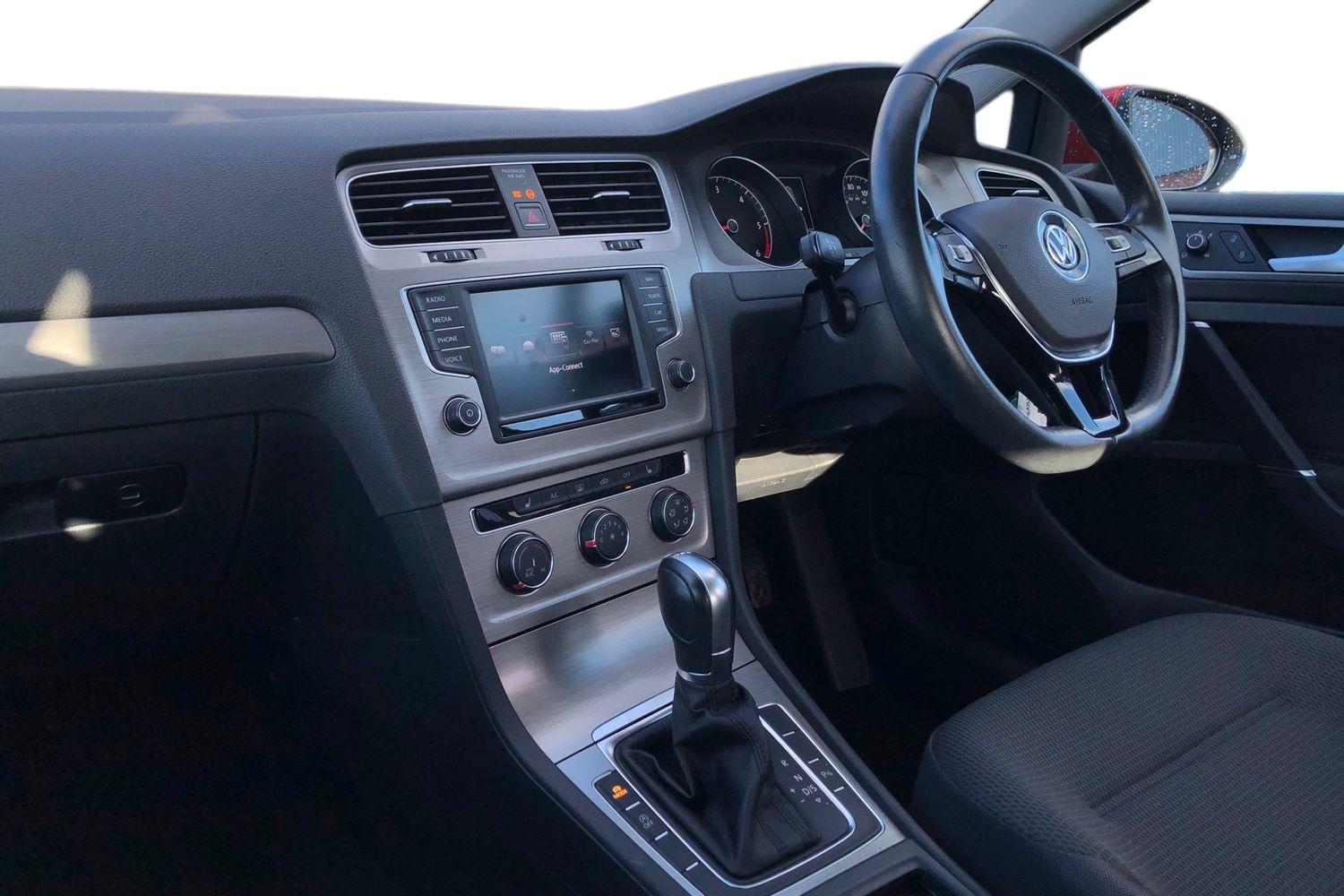 Used Volkswagen Golf 2016 for sale - 77635155: Photo 4