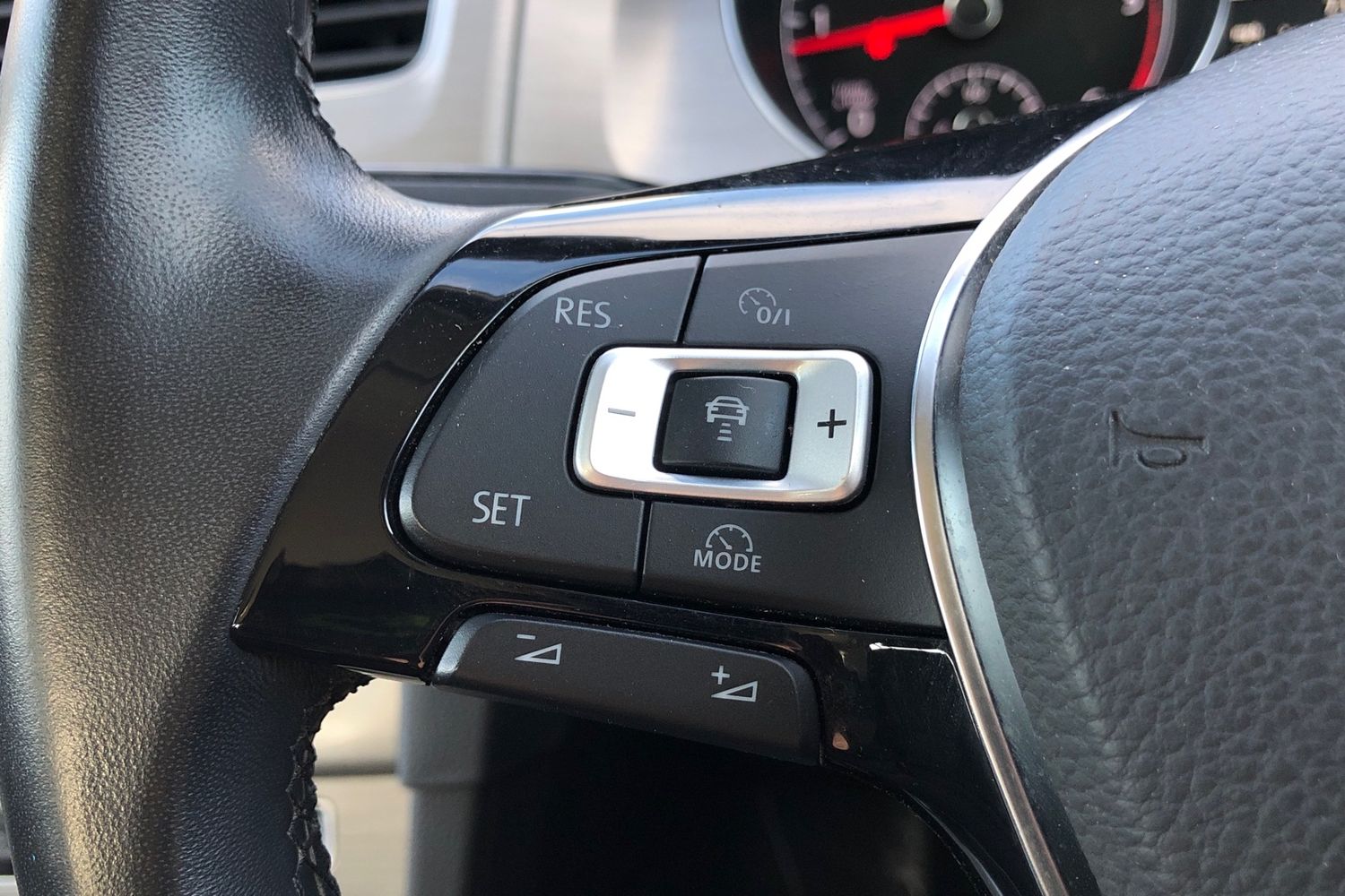 Used Volkswagen Golf 2016 for sale - 77635155: Photo 6