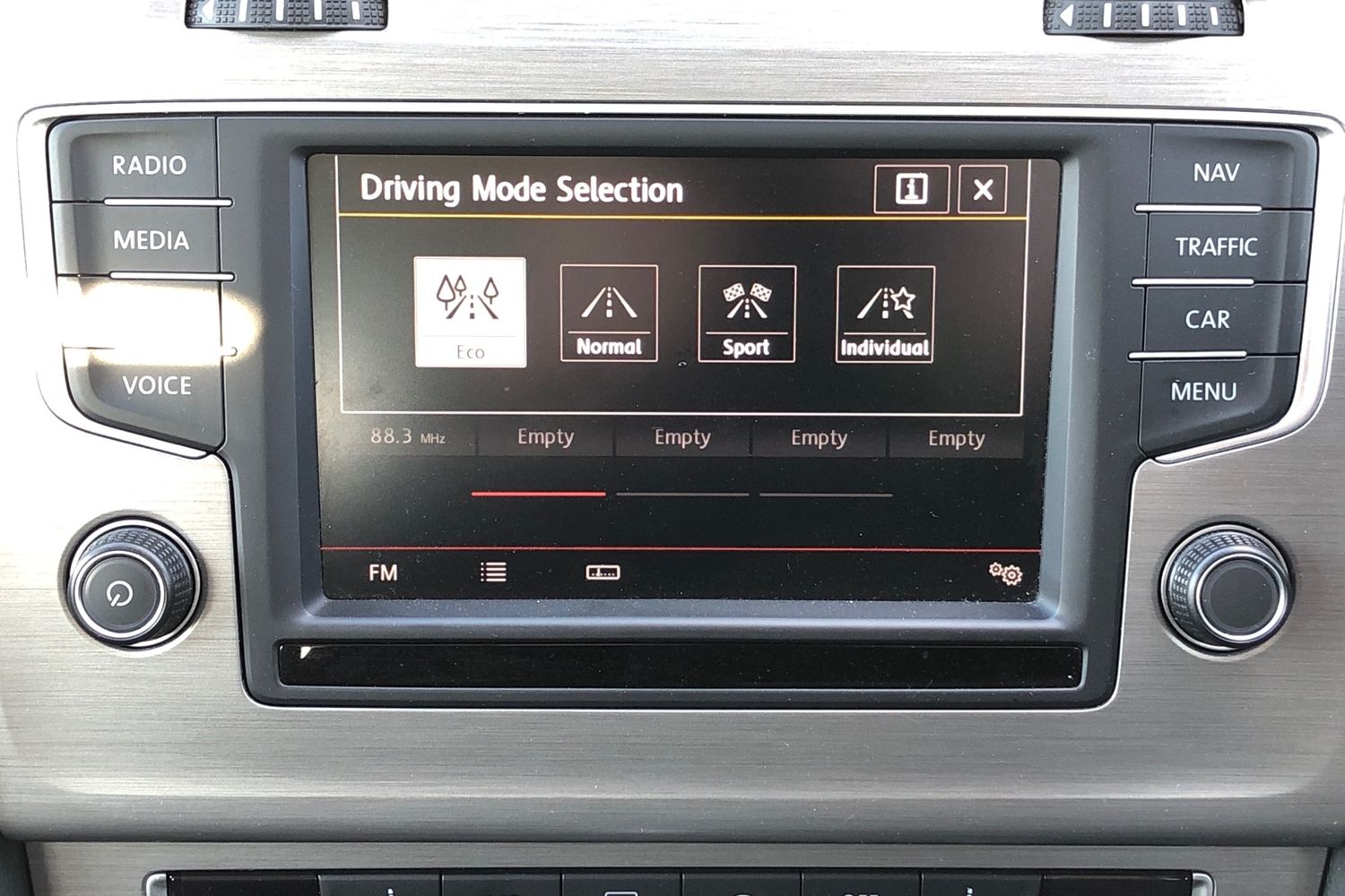 Used Volkswagen Golf 2016 for sale - 77635155: Photo 9