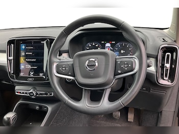 Used Volvo XC40 2020 for sale - 76082049: Photo 3