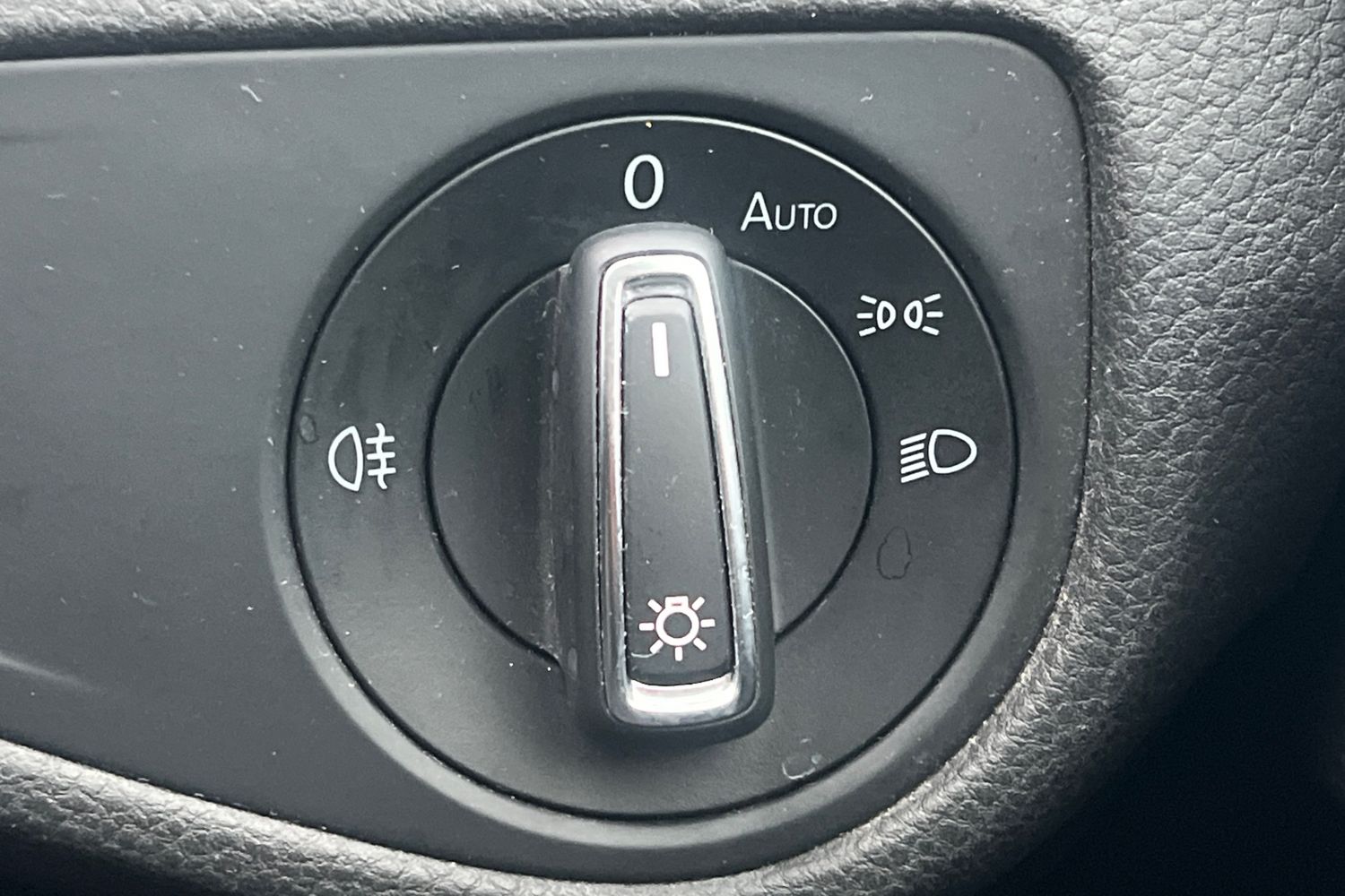 Used Volkswagen Golf 2017 for sale - 76929327: Photo 16