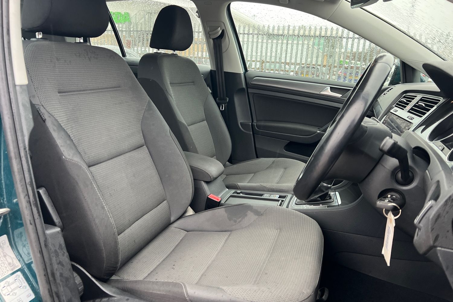 Used Volkswagen Golf 2017 for sale - 76929327: Photo 18