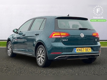 Used Volkswagen Golf 2017 for sale - 76929327: Photo