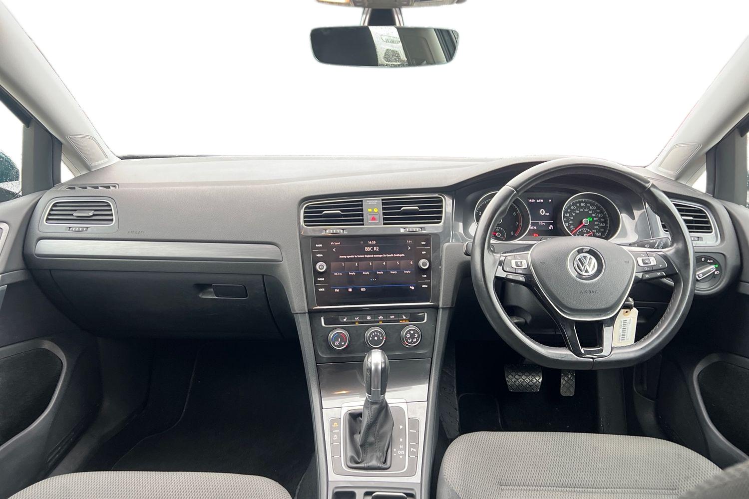 Used Volkswagen Golf 2017 for sale - 76929327: Photo 3