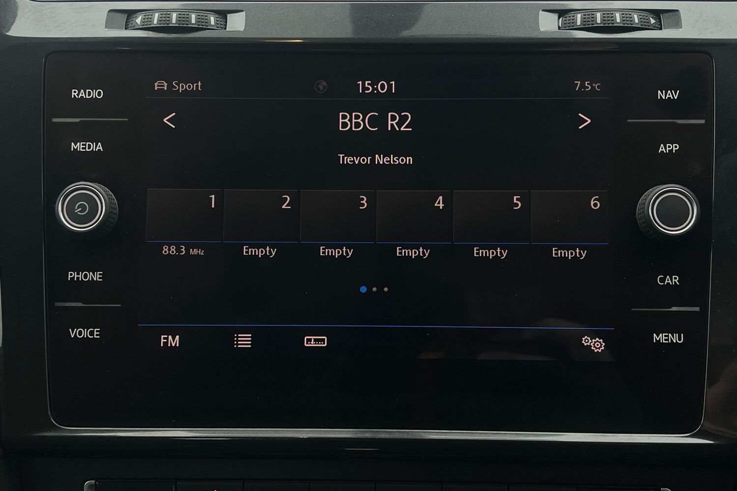 Used Volkswagen Golf 2017 for sale - 76929327: Photo 6