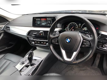 Used BMW 5 Series 2018 for sale - 77473074: Photo