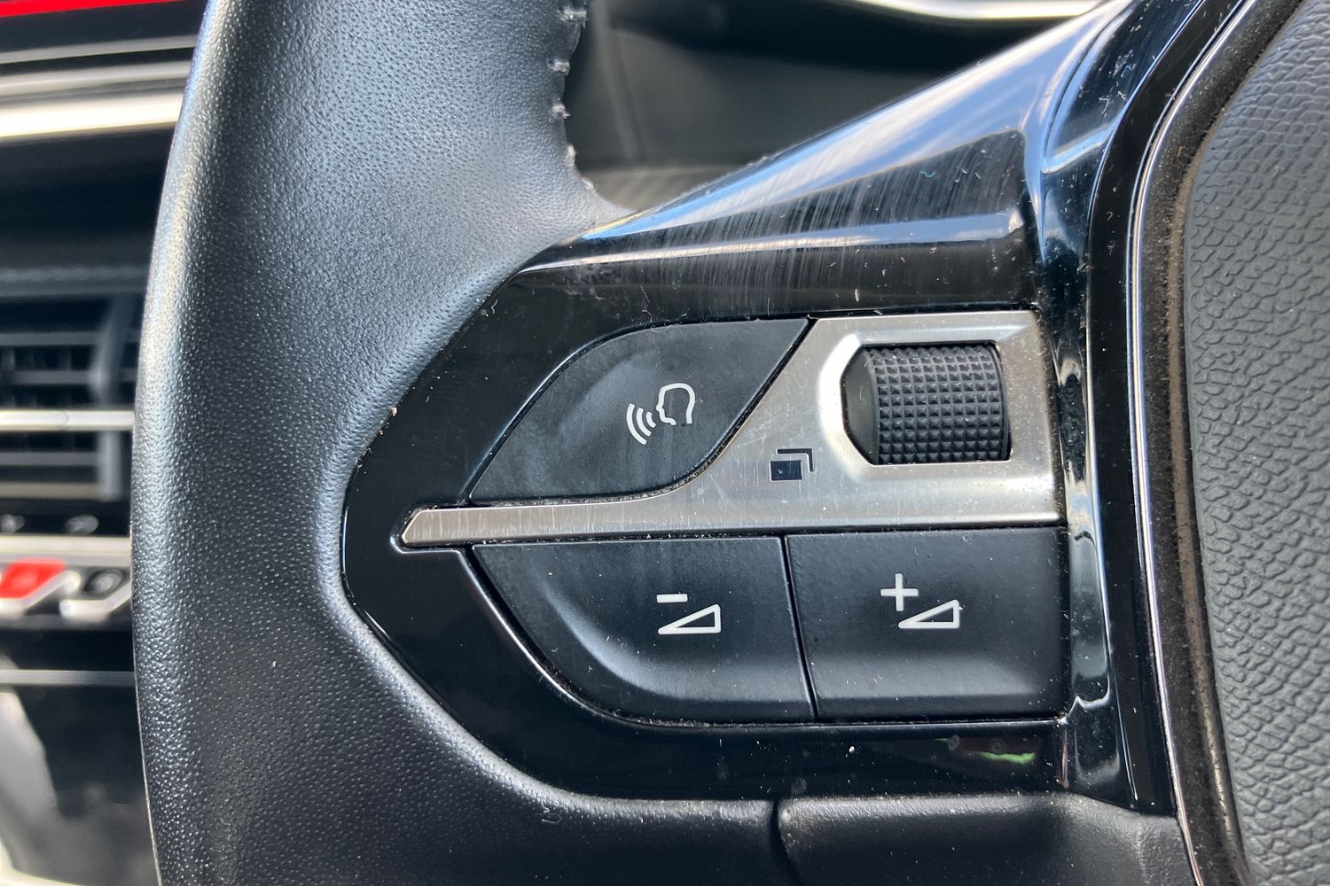 Used Peugeot 2008 2020 for sale - 75793625: Photo 12