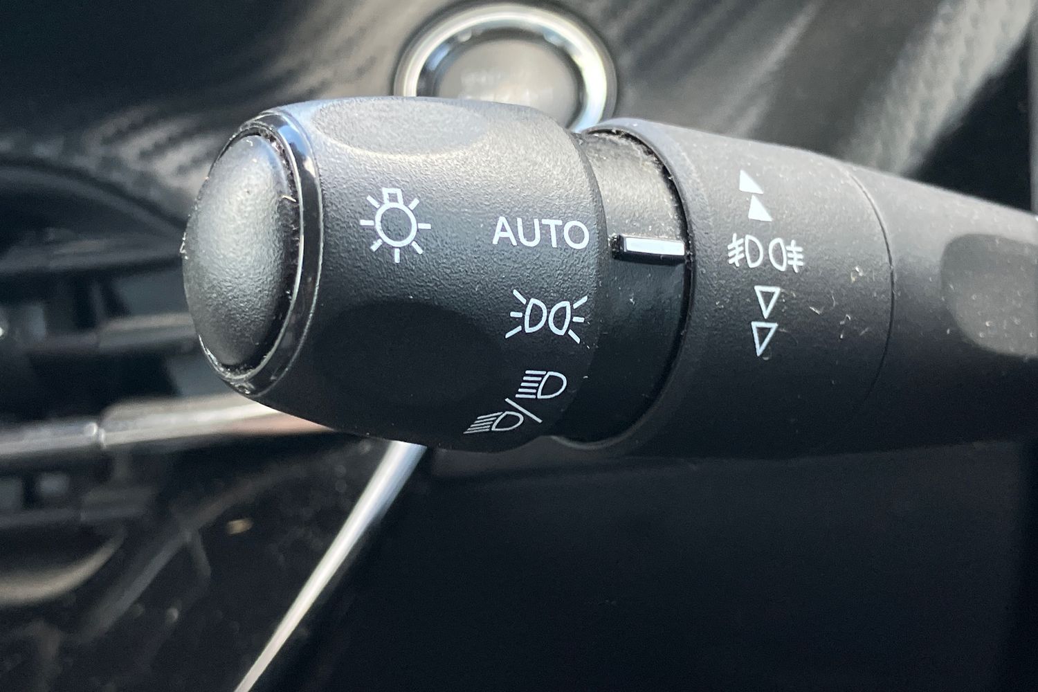 Used Peugeot 2008 2020 for sale - 75793625: Photo 13