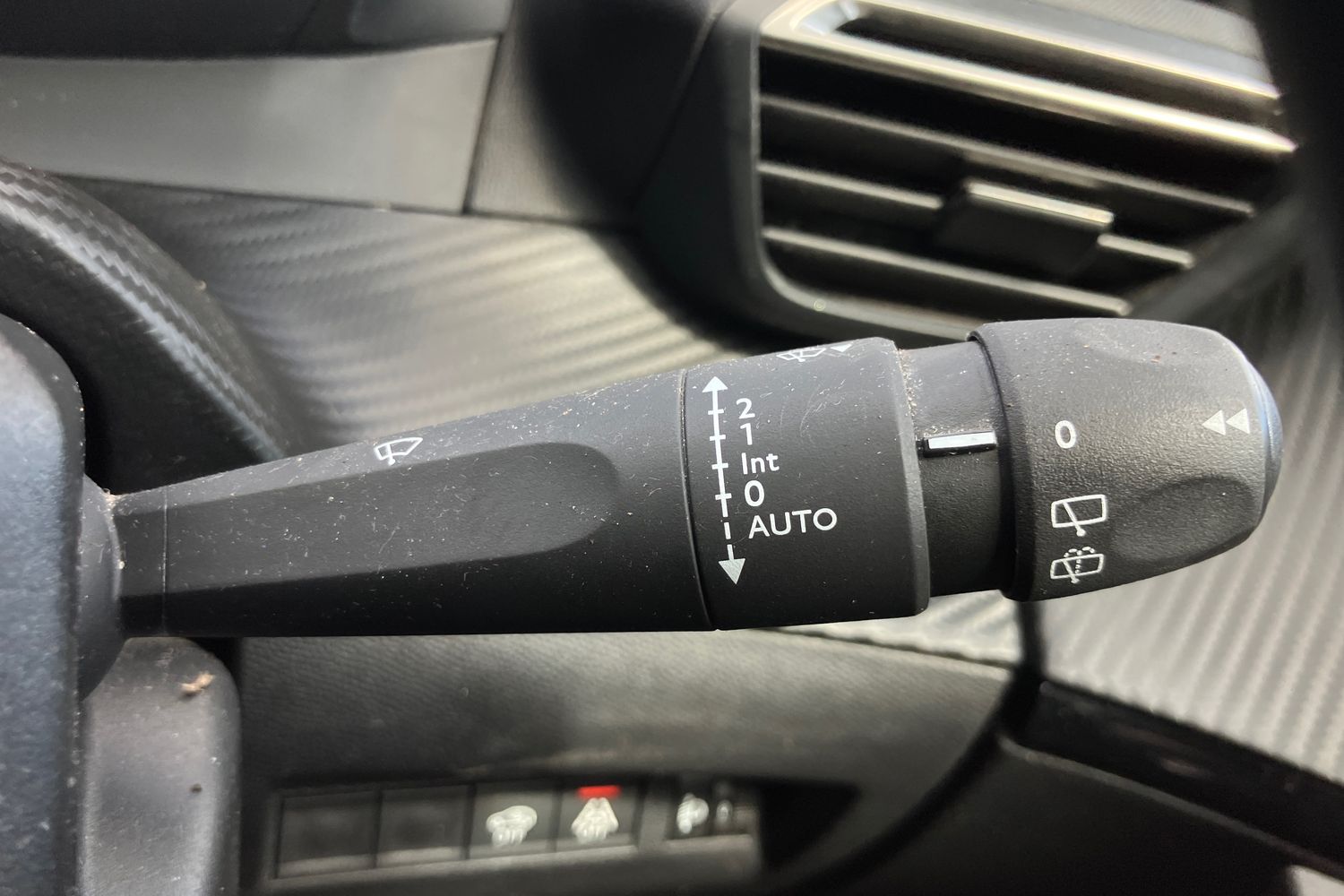 Used Peugeot 2008 2020 for sale - 75793625: Photo 15