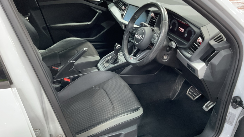 Used Audi A1 2019 for sale - 76541082: Photo 2