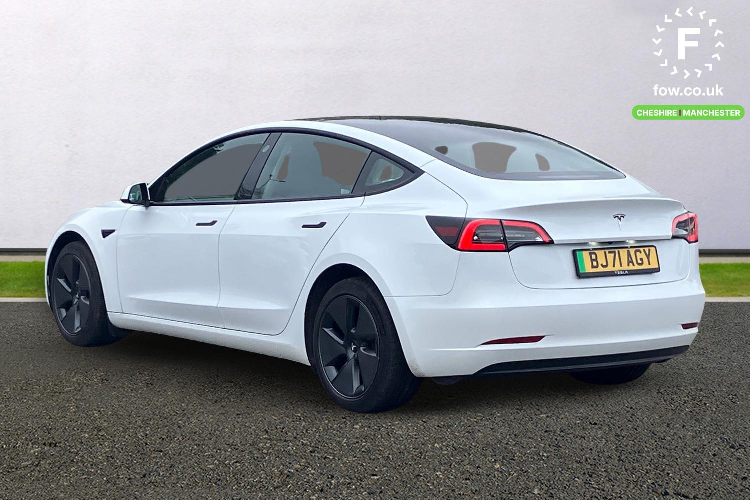 Used Tesla Model 3 2021 for sale - 76143795: Photo 2
