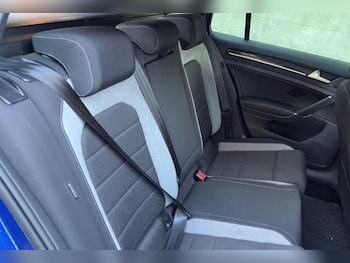 Used Volkswagen Golf 2017 for sale - 77275407: Photo