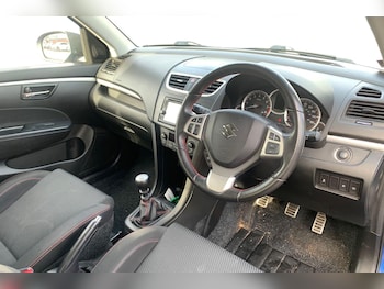 Used Suzuki Swift 2016 for sale - 76453491: Photo