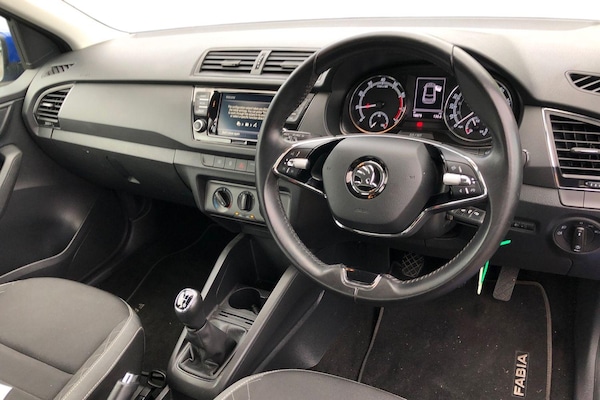 Used Skoda Fabia 2021 for sale - 76320308: Photo 3