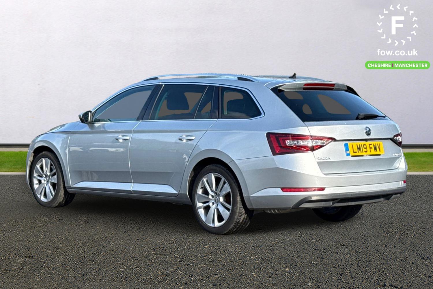 Used Skoda Superb 2019 for sale - 76401725: Photo 2