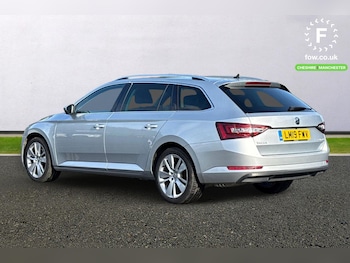 Used Skoda Superb 2019 for sale - 76401725: Photo