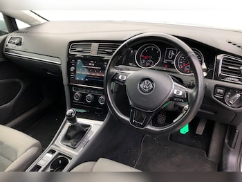 Used Volkswagen Golf 2017 for sale - 76194180: Photo 3