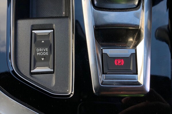 Used Peugeot 3008 2022 for sale - 76264100: Photo 12