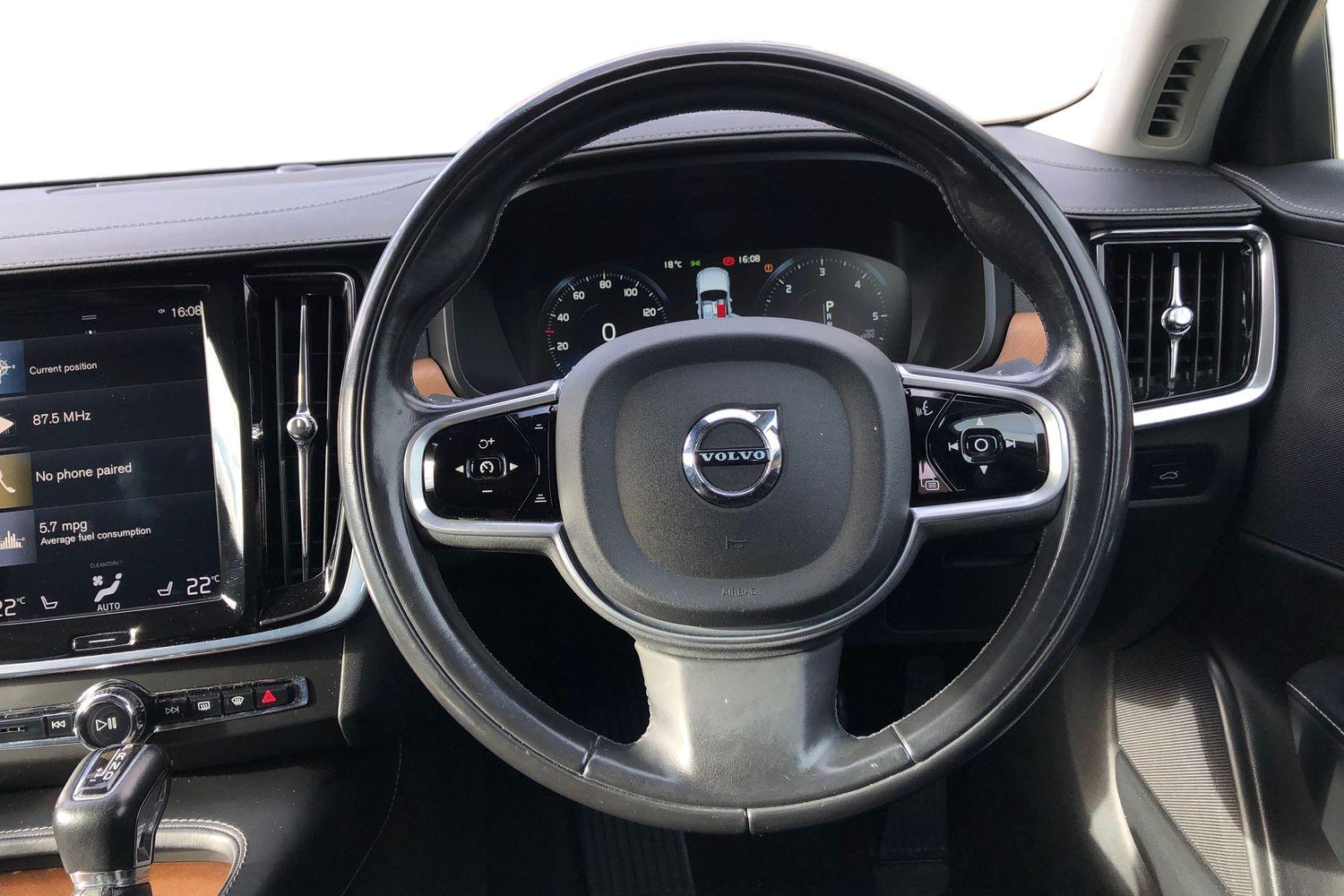 Used Volvo S90 2017 for sale - 76040637: Photo 5