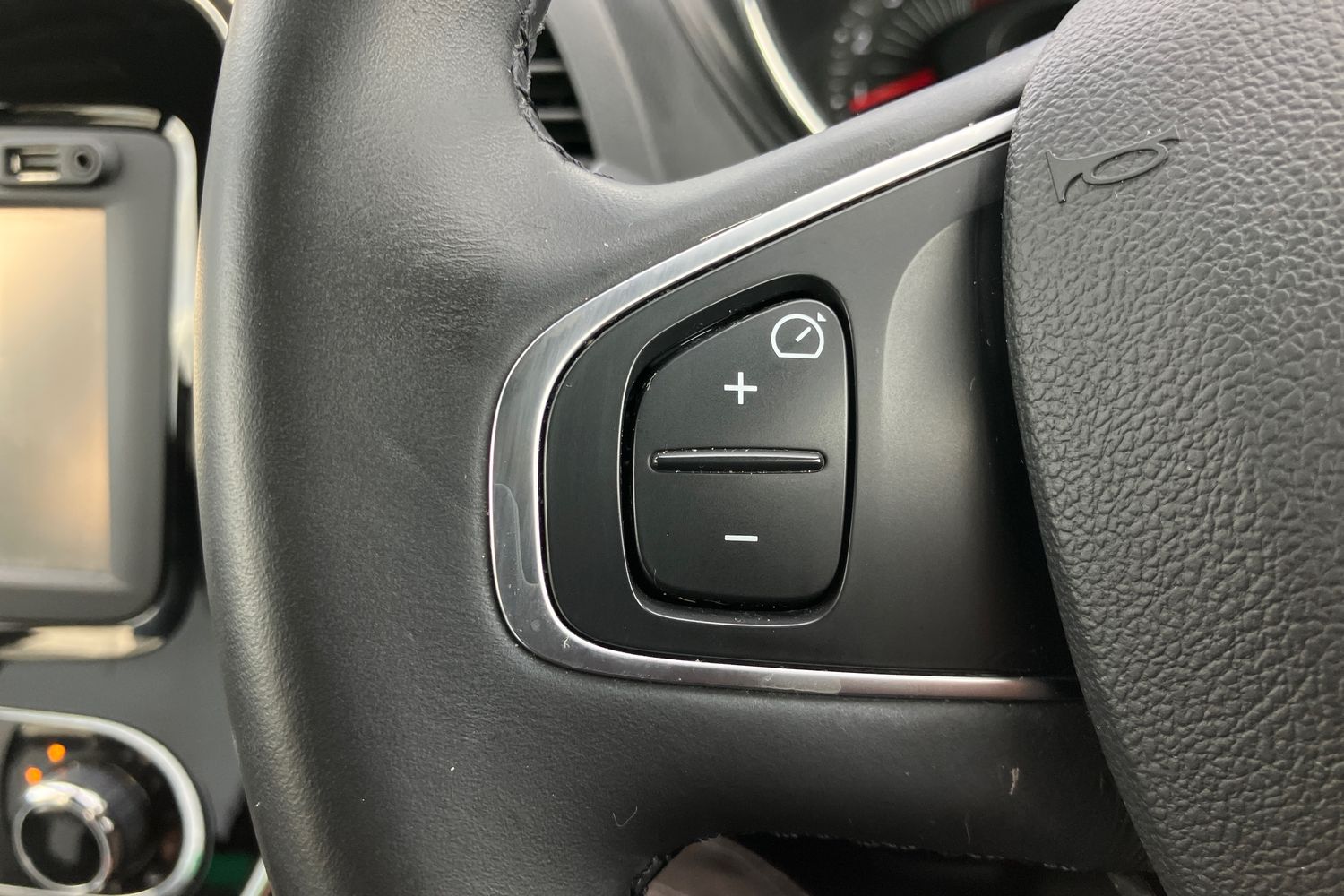 Used Renault Captur 2016 for sale - 76115137: Photo 11