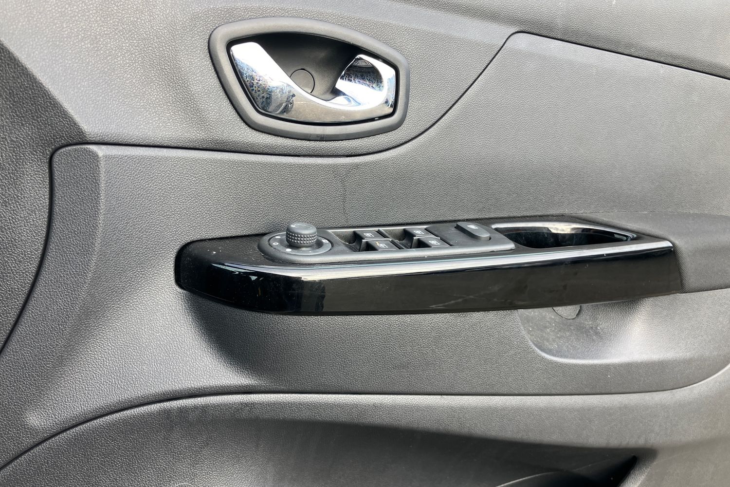 Used Renault Captur 2016 for sale - 76115137: Photo 18