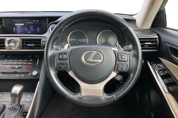 Used Lexus IS 2017 for sale - 74973595: Photo 5