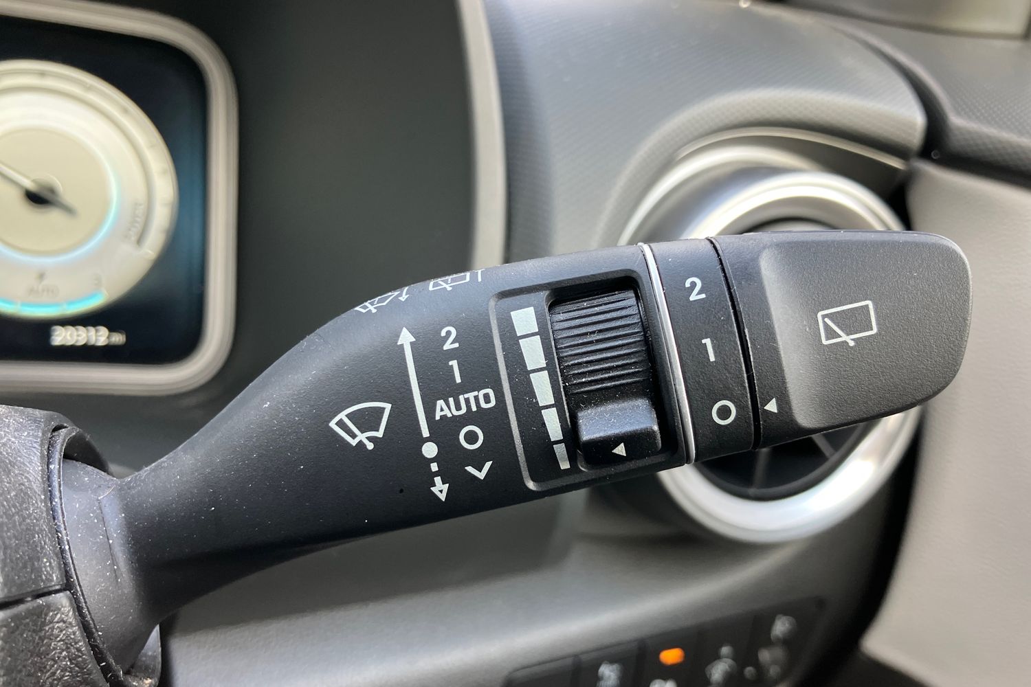 Used Hyundai KONA 2023 for sale - 76416773: Photo 18