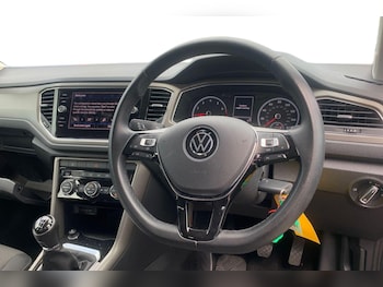 Used Volkswagen T-Roc 2021 for sale - 79038581: Photo