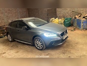 Used Volvo V40 2017 for sale - 78421923: Photo