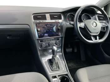Used Volkswagen Golf 2019 for sale - 74792209: Photo