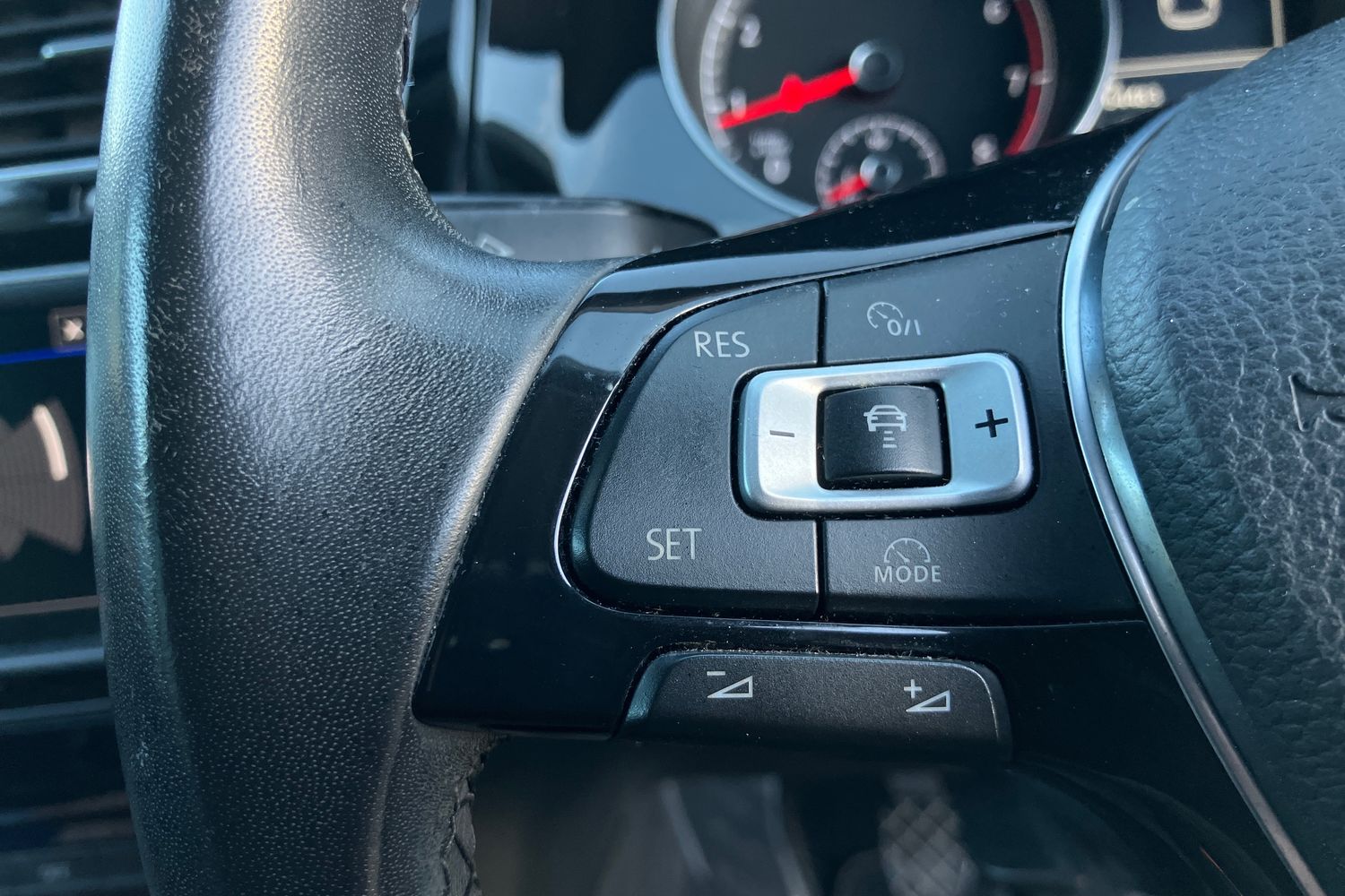 Used Volkswagen Golf 2017 for sale - 76435894: Photo 14