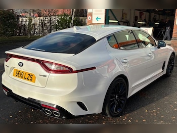 Used Kia Stinger 2019 for sale - 76949544: Photo