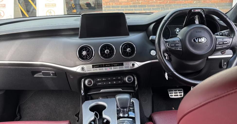 Used Kia Stinger 2019 for sale - 76949544: Photo 3