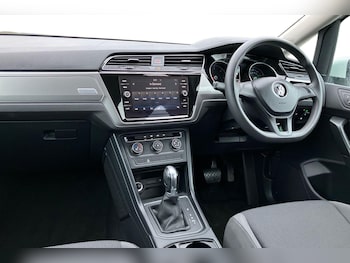 Used Volkswagen Touran 2019 for sale - 77527781: Photo