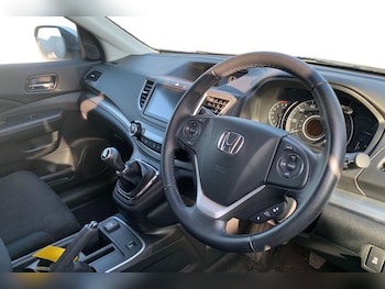 Used Honda CR-V 2018 for sale - 77914232: Photo
