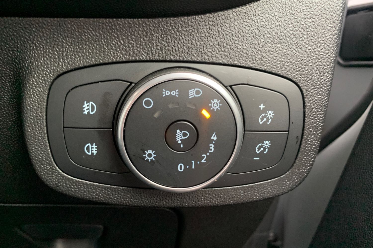 Used Ford Fiesta 2018 for sale - 77843007: Photo 8