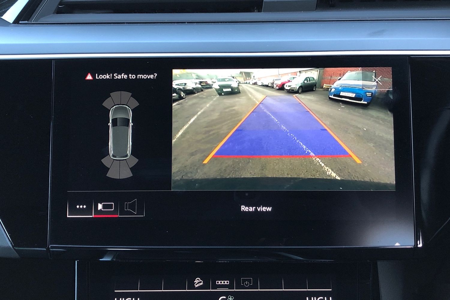 Used Audi e-tron 2021 for sale - 76357668: Photo 15