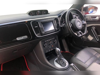Used Volkswagen Beetle 2016 for sale - 78979320: Photo