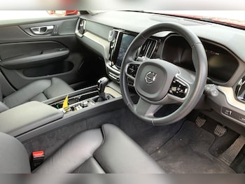 Used Volvo V60 2019 for sale - 76863421: Photo